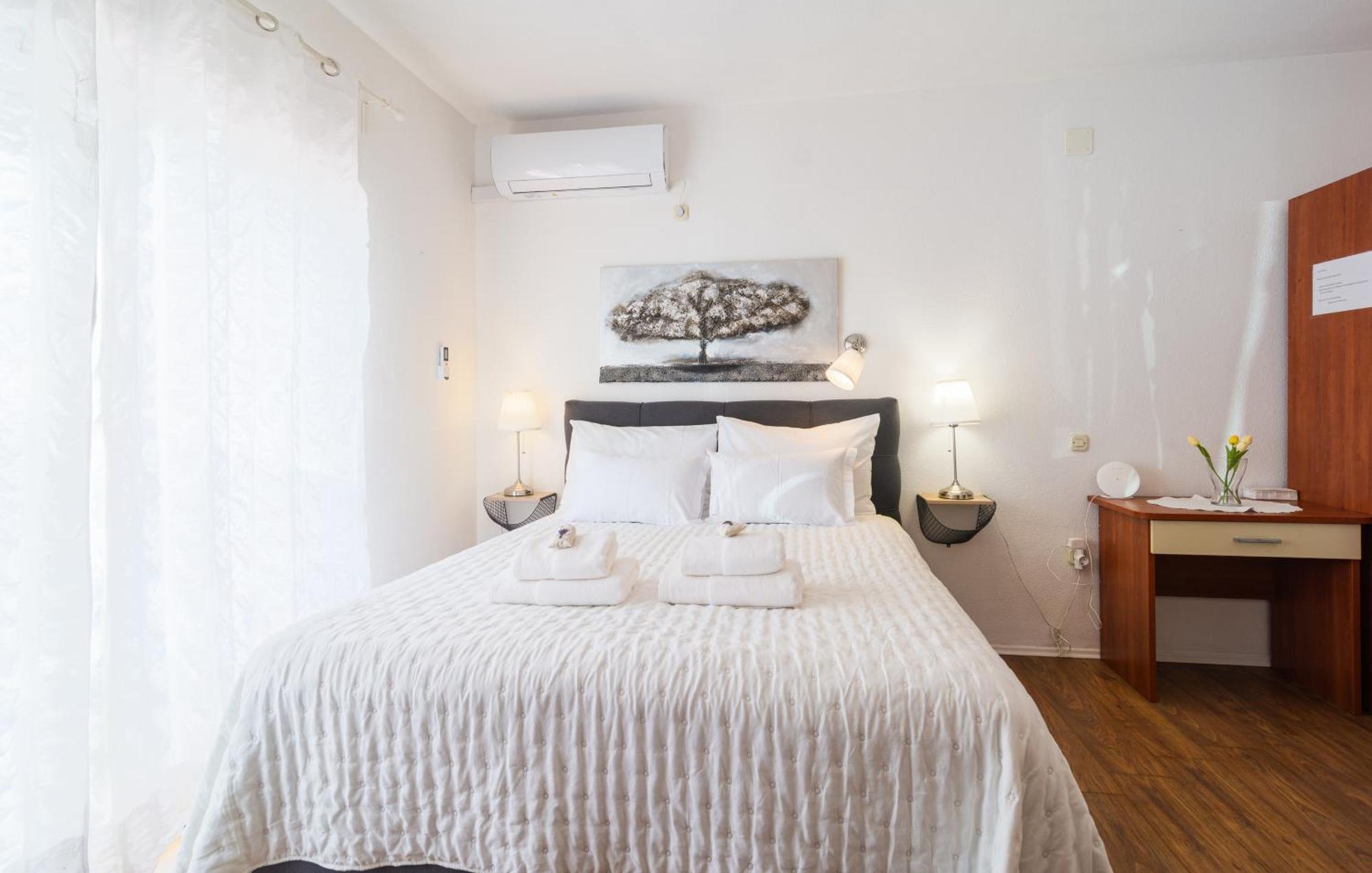Apartments Bubalo Hvar Town Zimmer foto